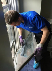 cleaning residential windows